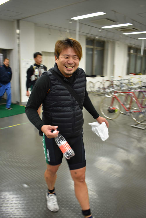 中村大和はまさかの逃げ切り勝ちに笑いが止まらなかった（撮影・松井律）