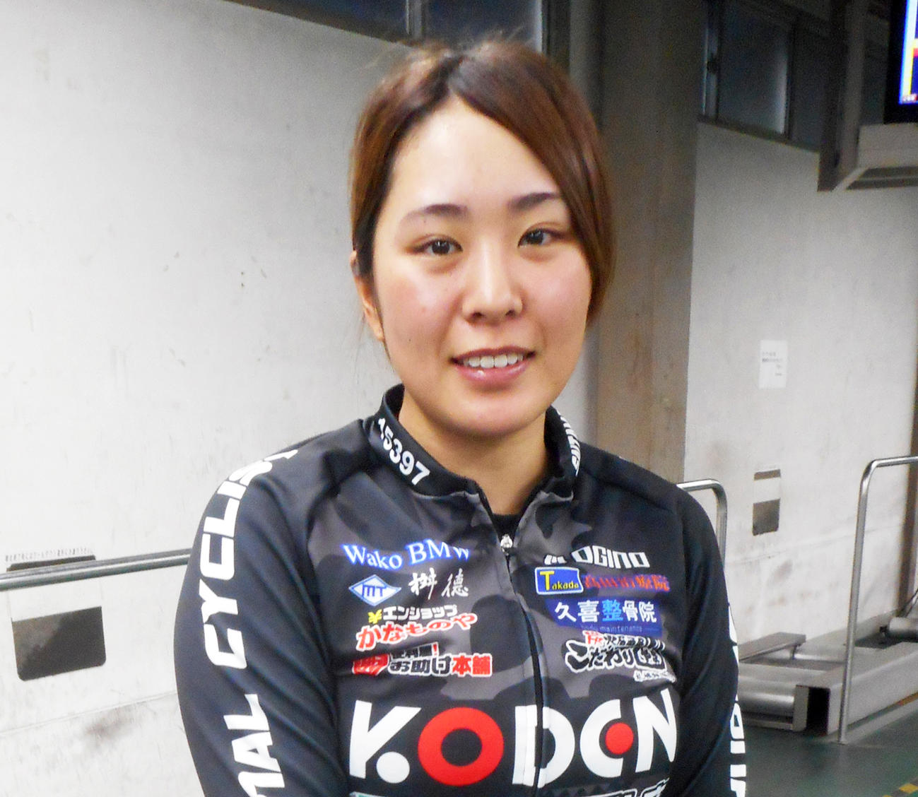 果敢な走りで最終日こそ勝利をつかみたい新井美菜（撮影・岡田晋）