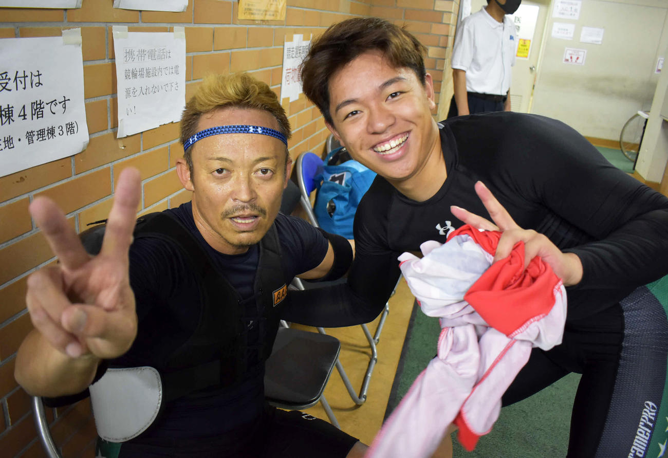 中村隆生（右）は坂本英一とのワンツーで最高のチャレンジ戦デビューになった（撮影・松井律）