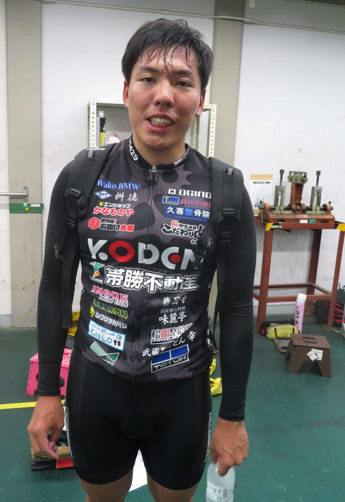 山田雄大11秒１の豪快まくりで白星発進 松阪ミッド ミッドナイト競輪 日刊スポーツ