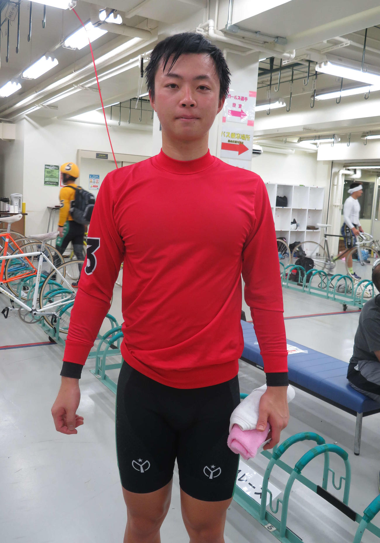 同期勢を相手に力勝負を挑む枠元一葵