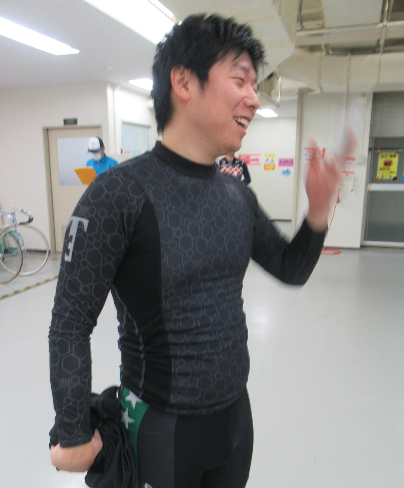 2日目1Rでの1着に笑顔を見せる元砂海人（撮影・岡田晋）