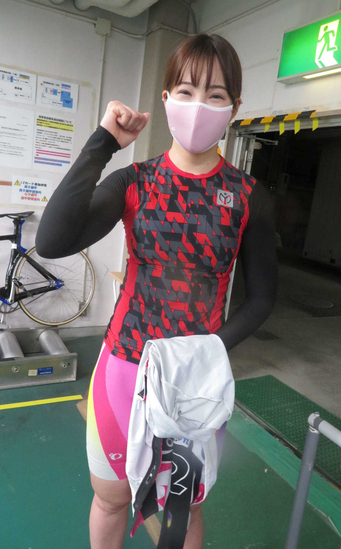会心のホーム先行で逃げ切っ亀川史華