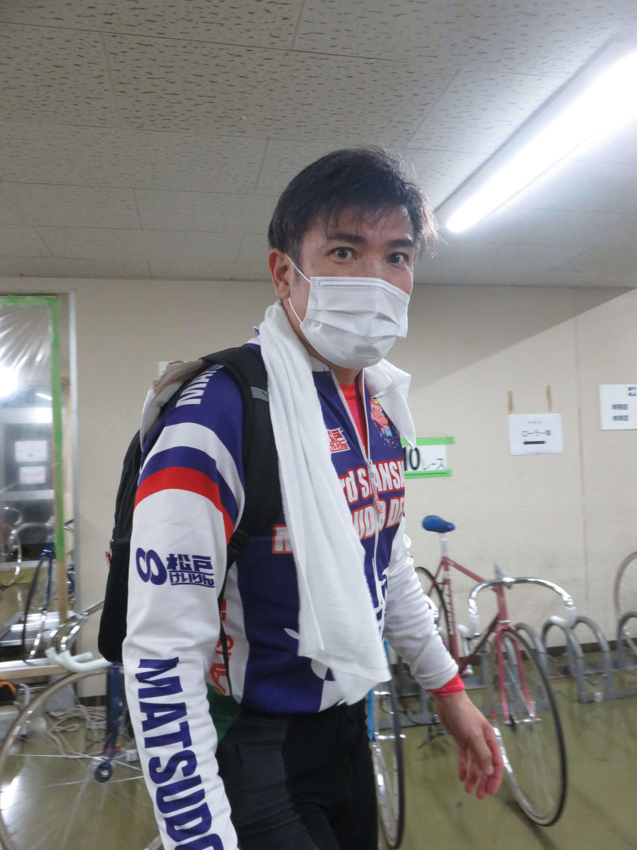 2角まくりで初日特選を制した岡本英之