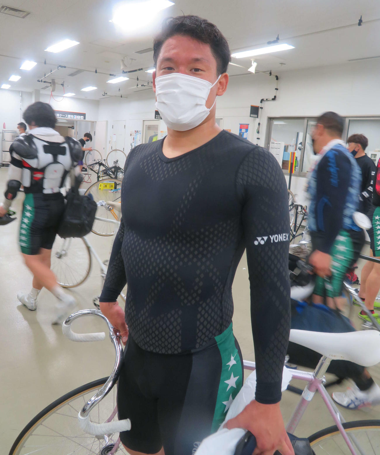 地元の横内裕人が気合の走りで決勝進出を決めた