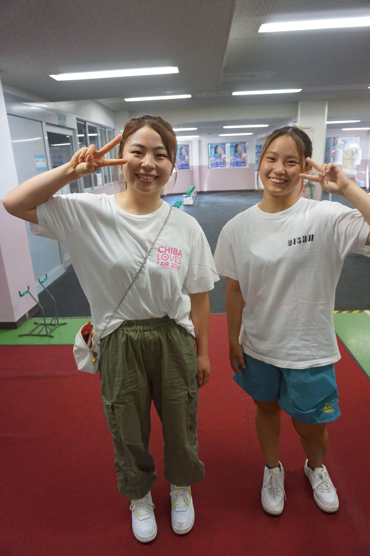 宇野紅音は持ち前のダッシュ力で勝負（右は神戸暖稀羽）
