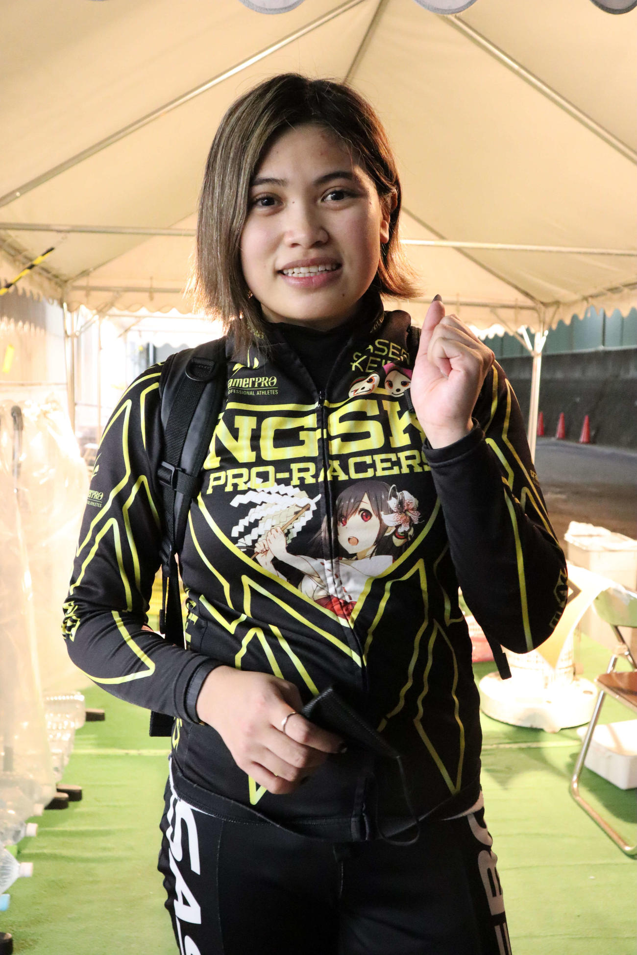 決勝6Rの高尾貴美歌が地元3割増しの重圧に打ち勝つ（撮影・音無剛）