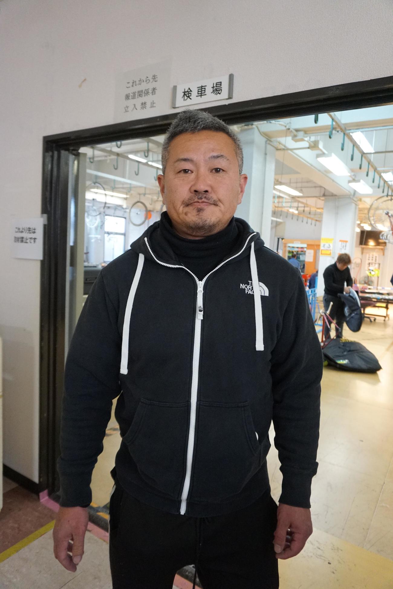 宮崎一彰が臨戦態勢を整えている
