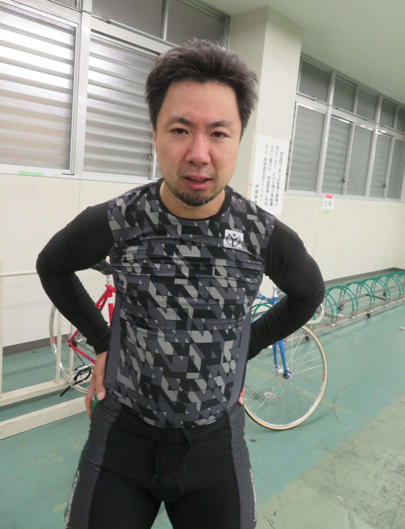 一般1R、2周半先行で直線も粘って押し切った小川達也