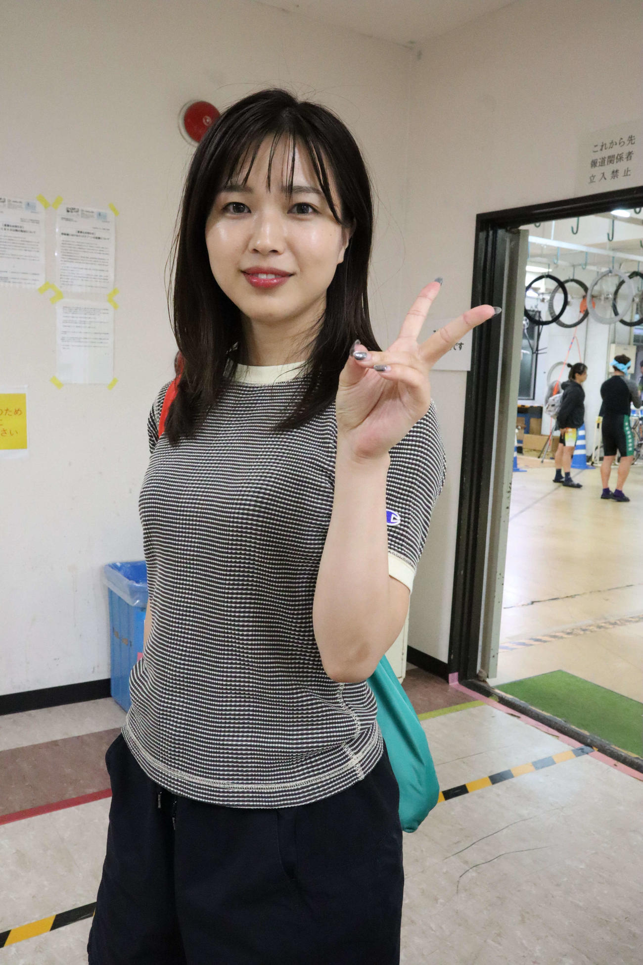 荒川ひかりが大外一気の伸びで1着同着（撮影・音無剛）