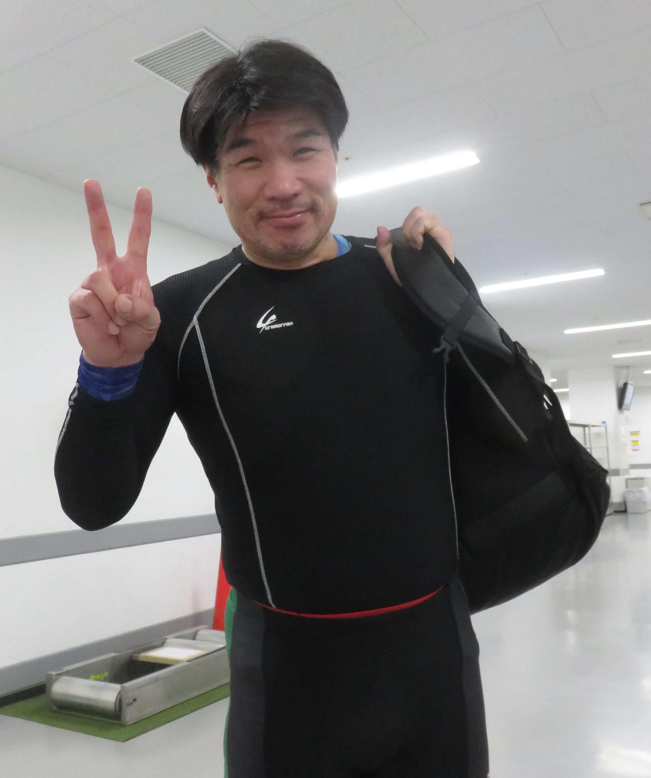 今年初勝利を喜ぶ組橋一高（撮影・野島成浩）
