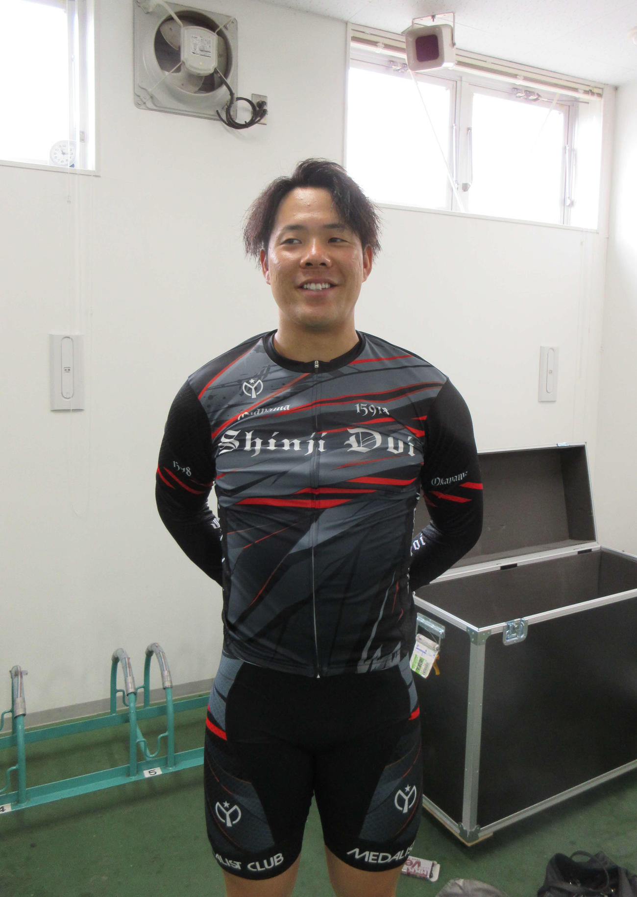 土井慎二は大塚健一郎にプレゼントされた練習着を身にまとい、気持ちを新たに戦いに挑む（撮影：和田年弘）