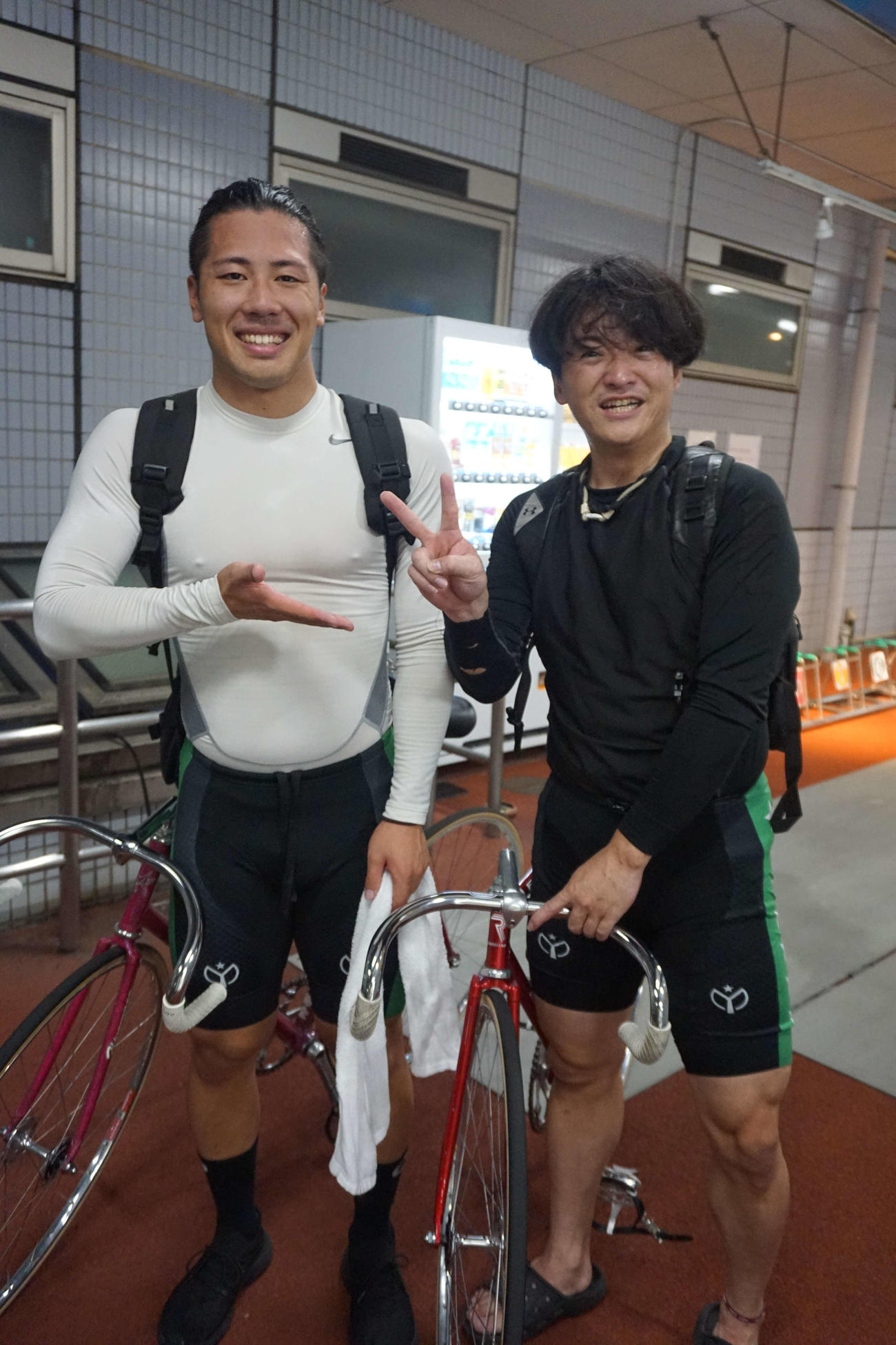 佐山俊樹が川田真也(左)の頑張りで通算200勝を達成