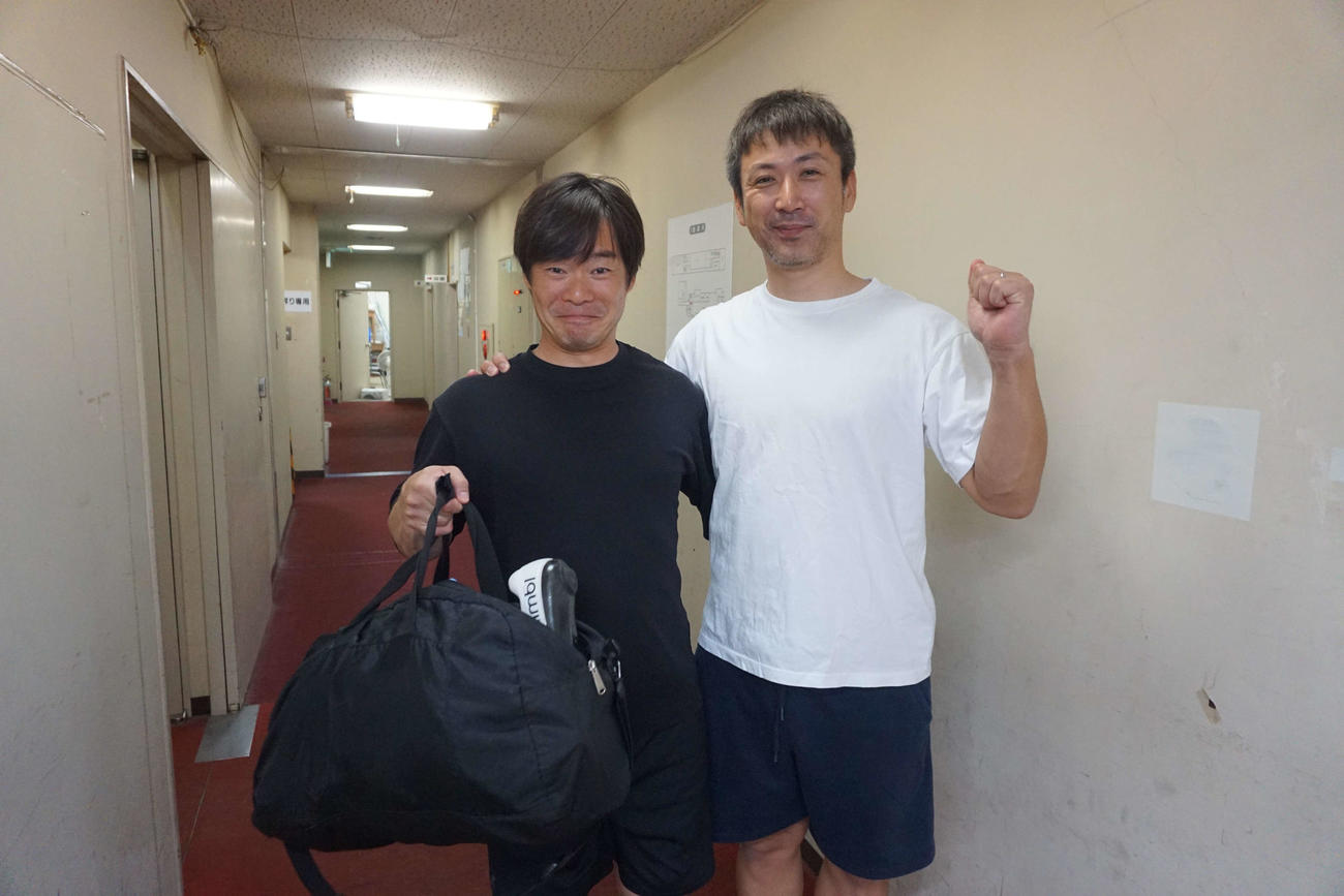 藤田竜矢は同県の高橋泰裕(左)とそろって3着で勝ち上がった