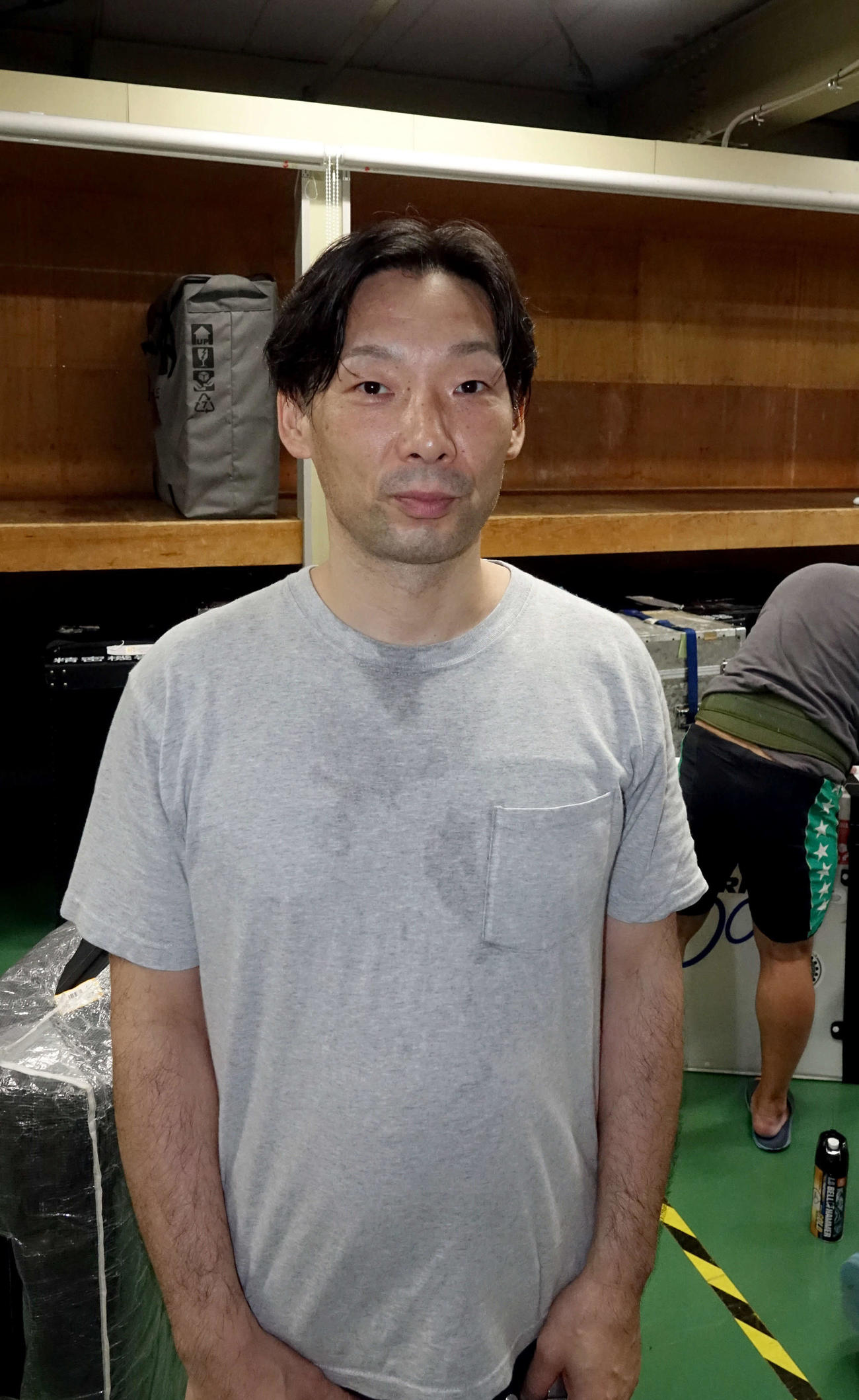 弥彦神社で参拝しレースに臨む船曳義之