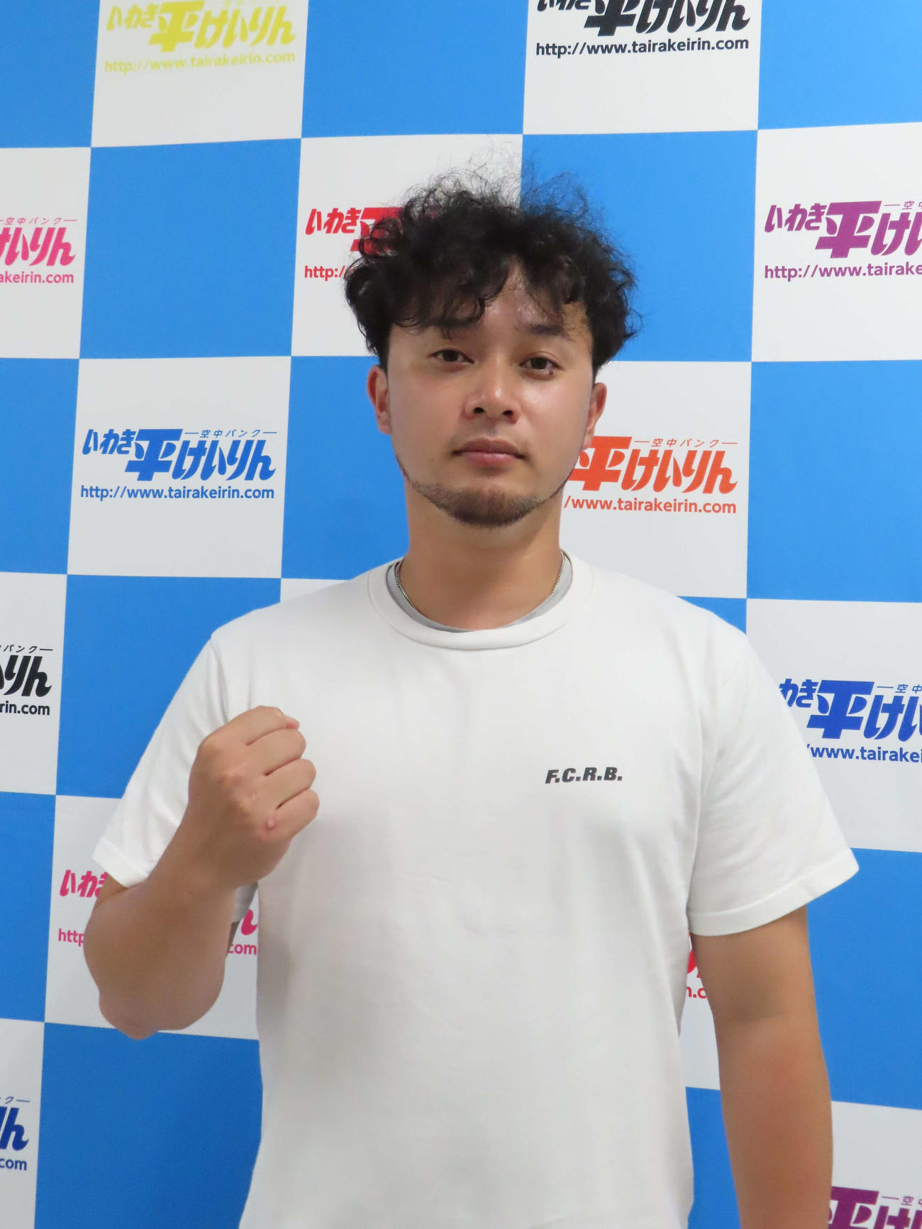 倉松涼が自在な立ち回りから白星を狙う