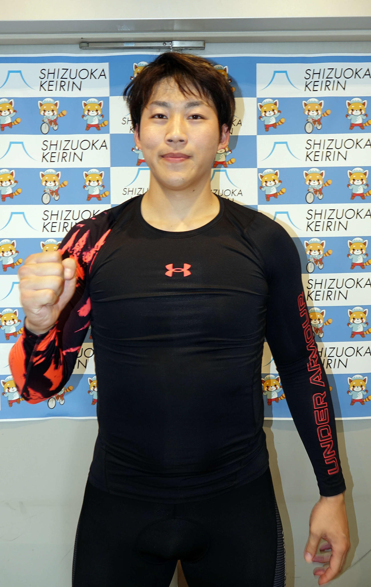 力強い走りで1着を奪った利川寛太