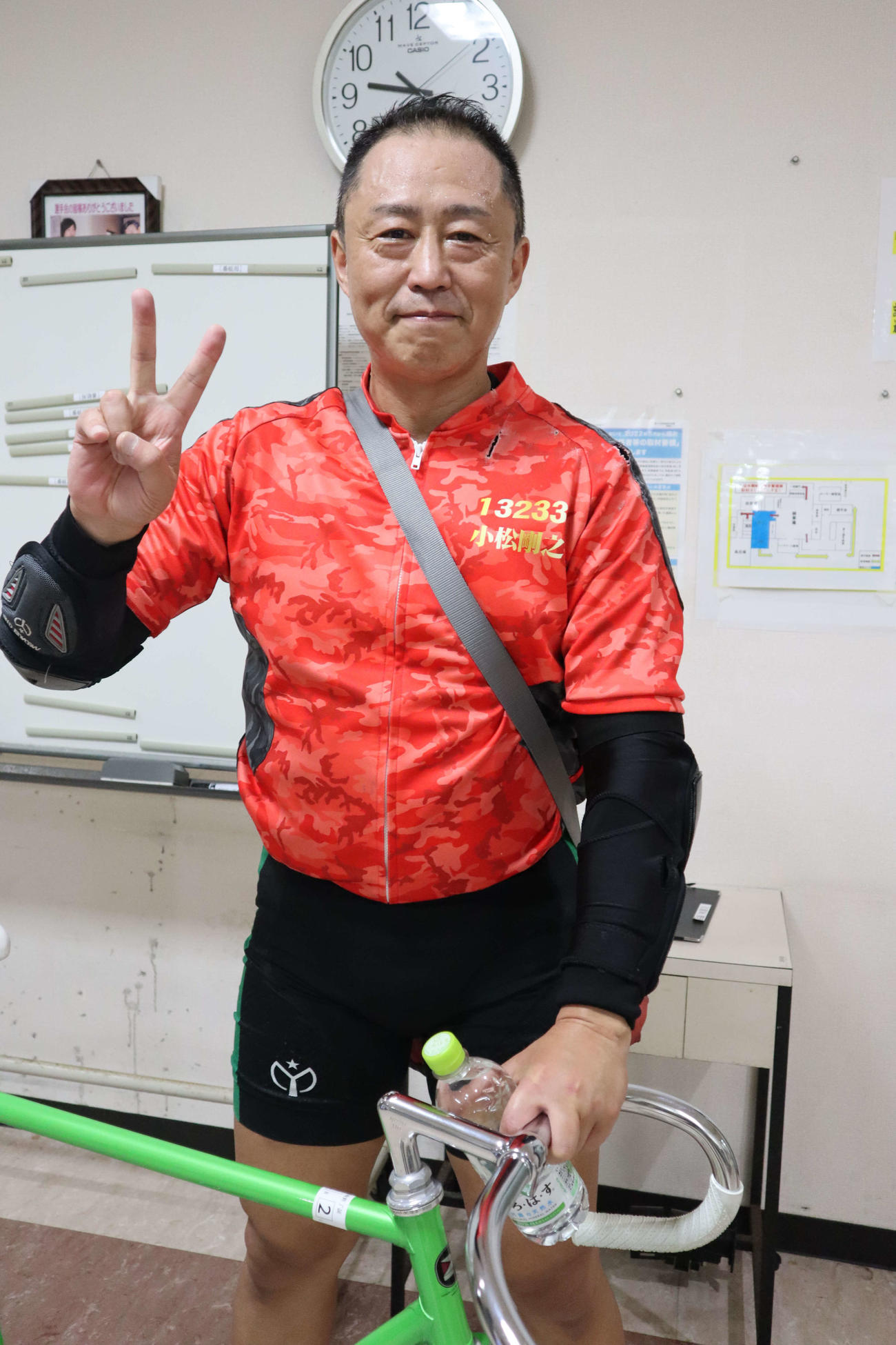 小松剛之が持ち前の切れでピンチを切り抜けた