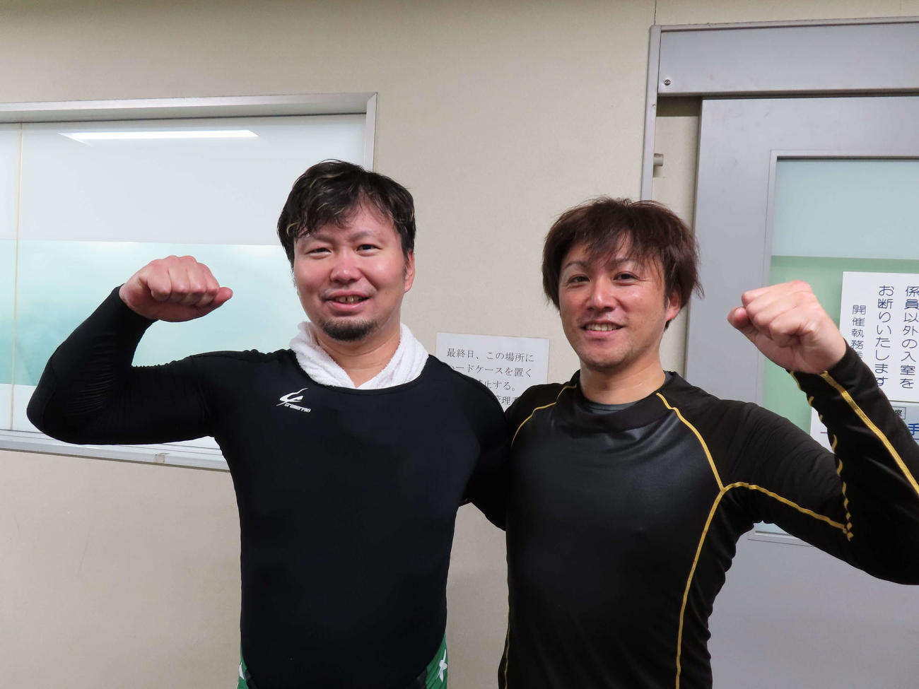 オープニングレースでワンツーを決めた金子浩貴（右）と石口慶多の近畿コンビ