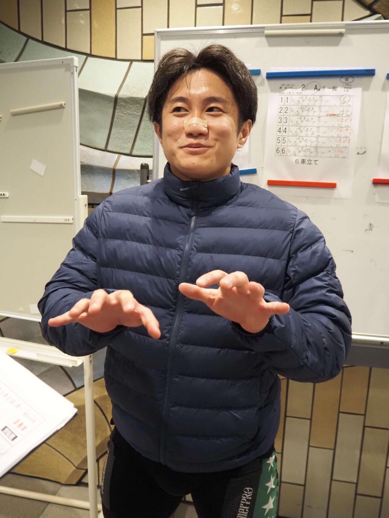 連勝の小西涼太が杉浦颯太に挑む