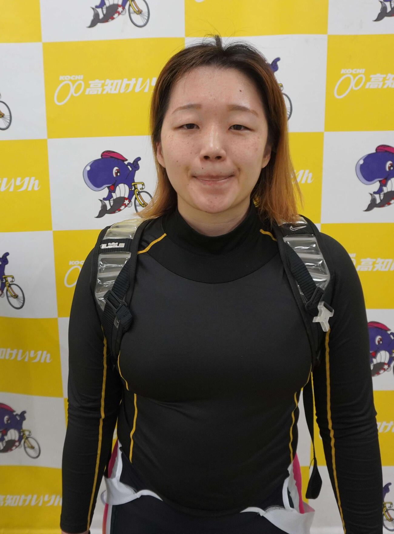 ガールズ決勝8Rはまだ回復途上の鈴木美教が気迫の立ち回りを見せる
