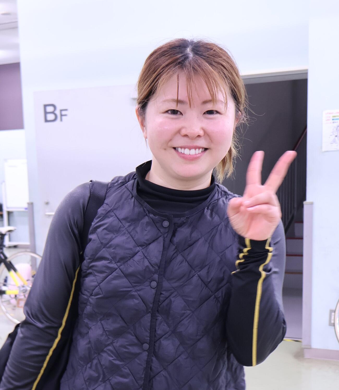 小泉夢菜が的確な位置取りで上位着を目指す