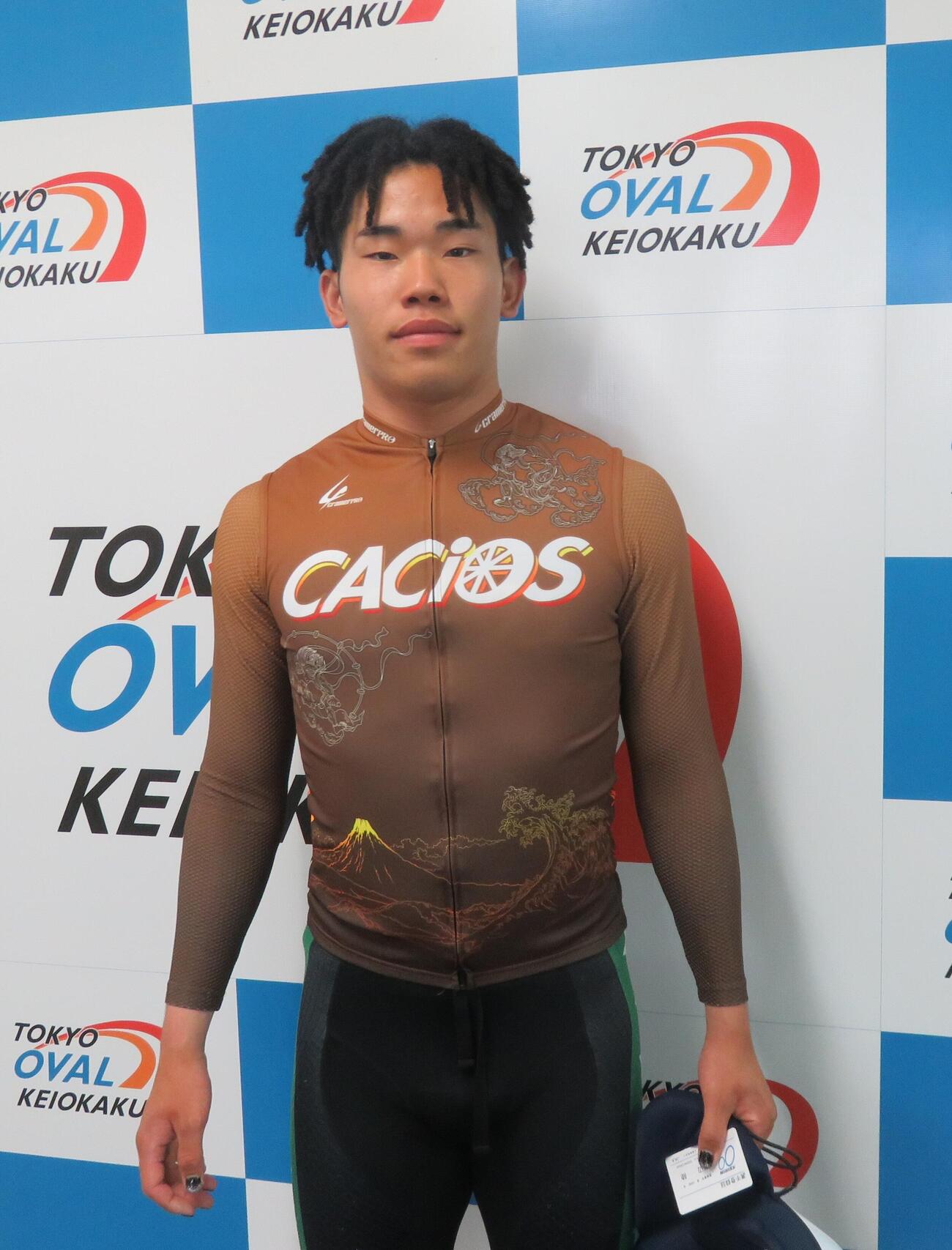 先行一択で予選5Rを戦う岩辺陸