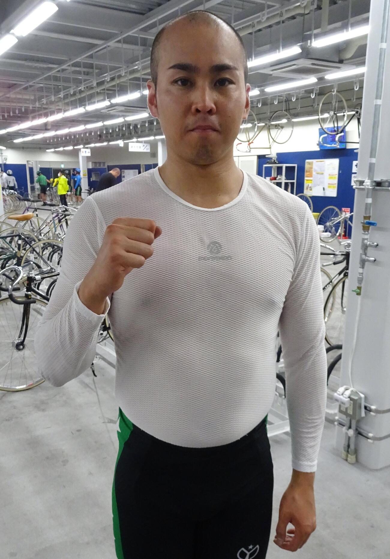 永田吏玖は逃げて3着とほろ苦デビューとなった