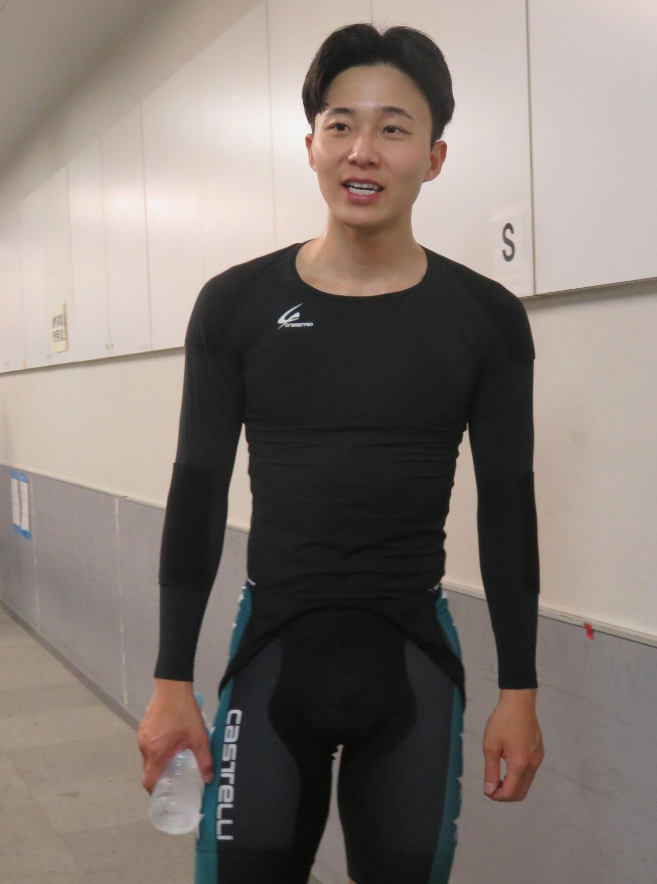 初勝利を挙げてホッとひと息の片岡遼真