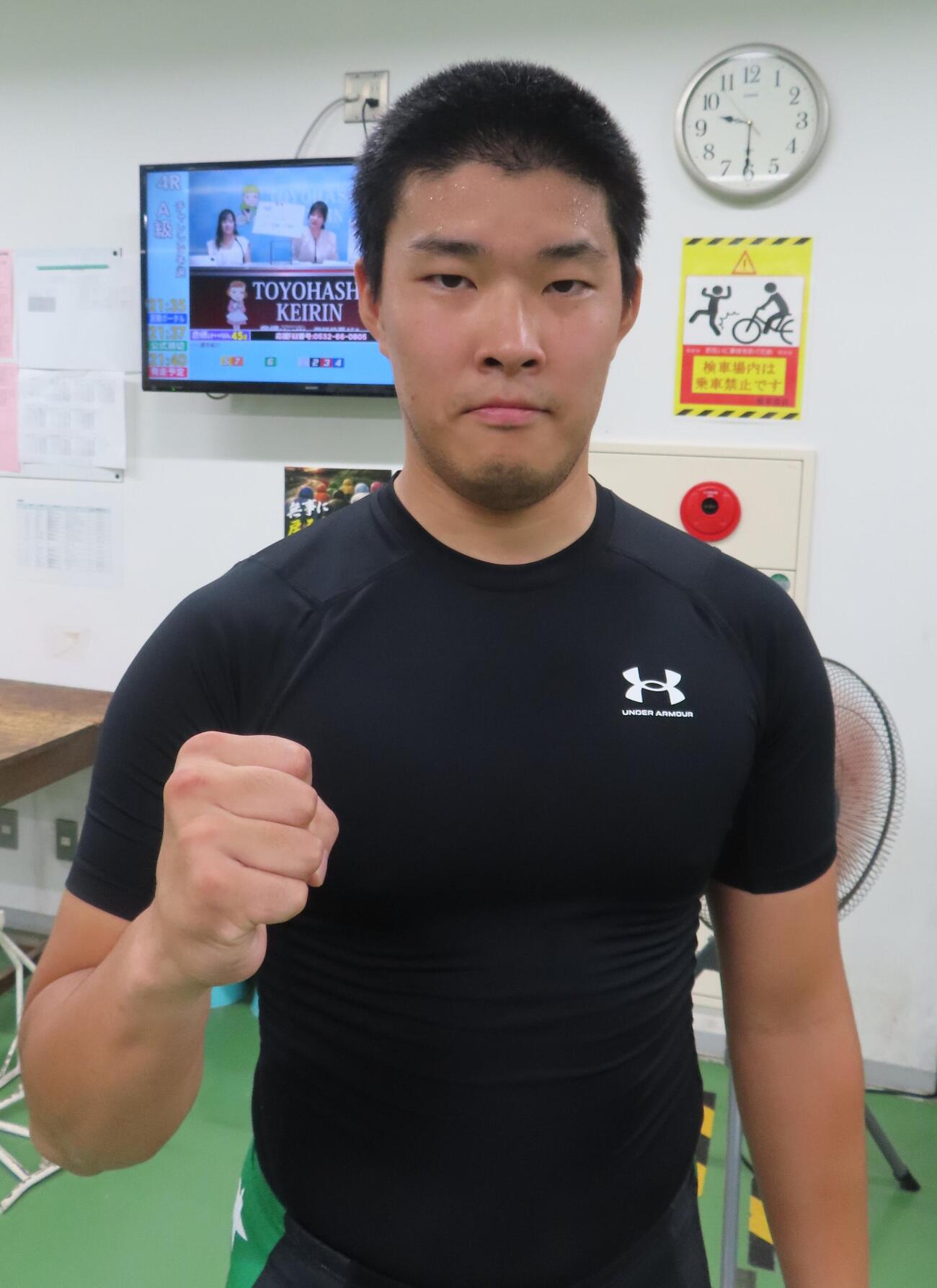 在所3位の渡辺諒馬が初戦を圧勝した