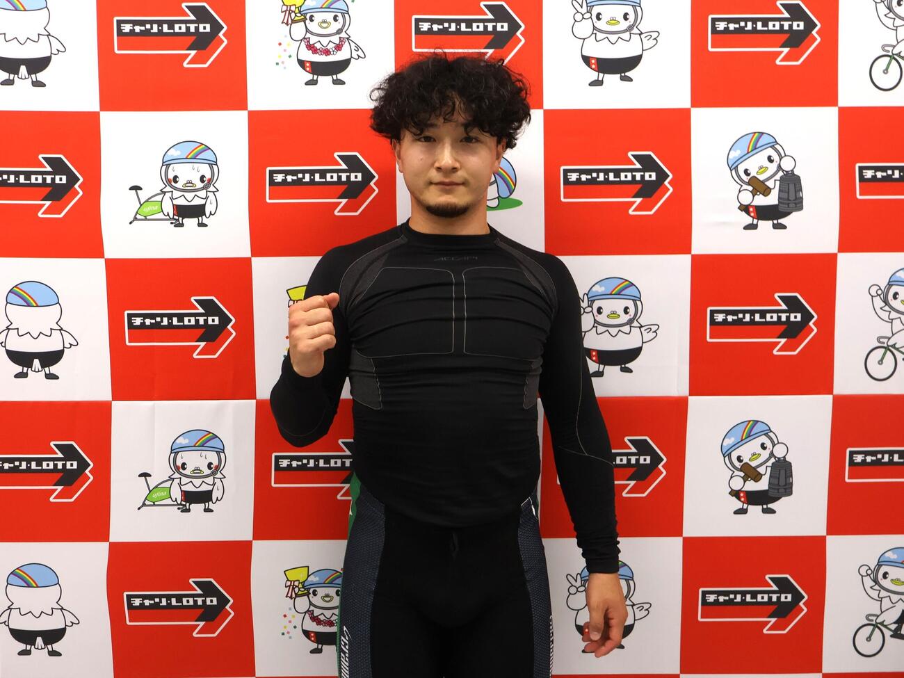 山本康旗が同期対決を制した