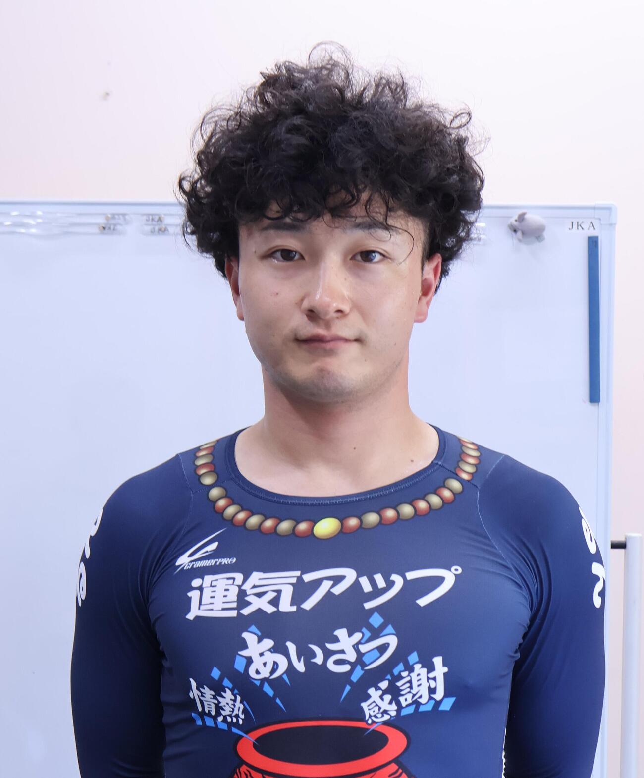 山本康旗が内山慧大に真っ向勝負を挑む