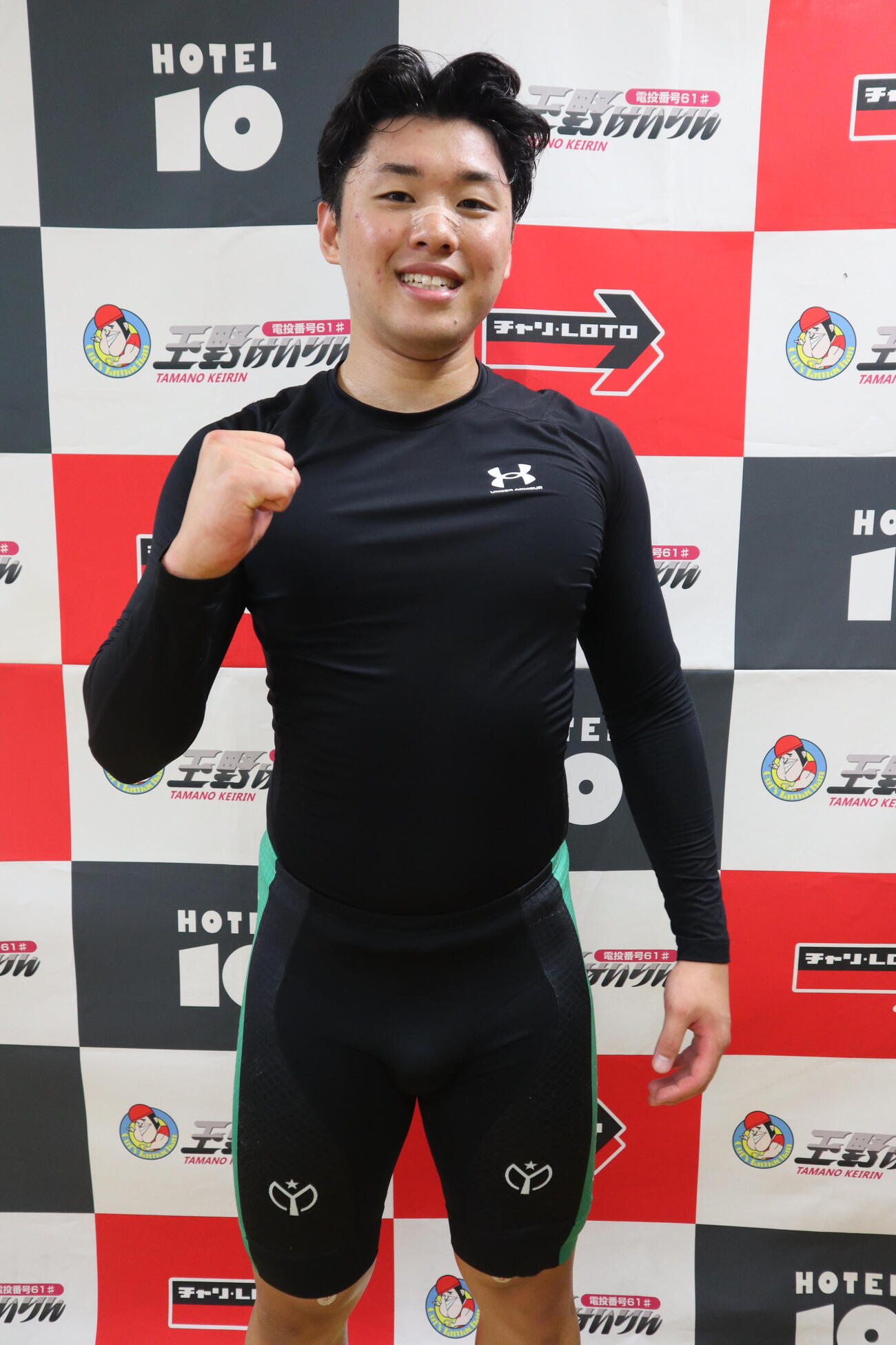 宮道良輔が慣れない中団確保から勝った