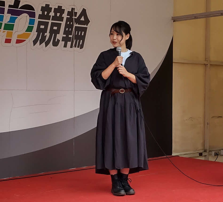 立川競輪でトークショーに出演する高木真備さん（撮影24年10月24日）