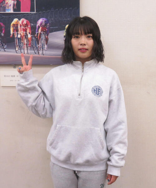 松井優佳 サイン入り Girls Keirin 近畿ライン Tシャツ ホワイト 競輪】松井優佳が初G1へ弾みつける！ 勝利渇望「足は悪くないので