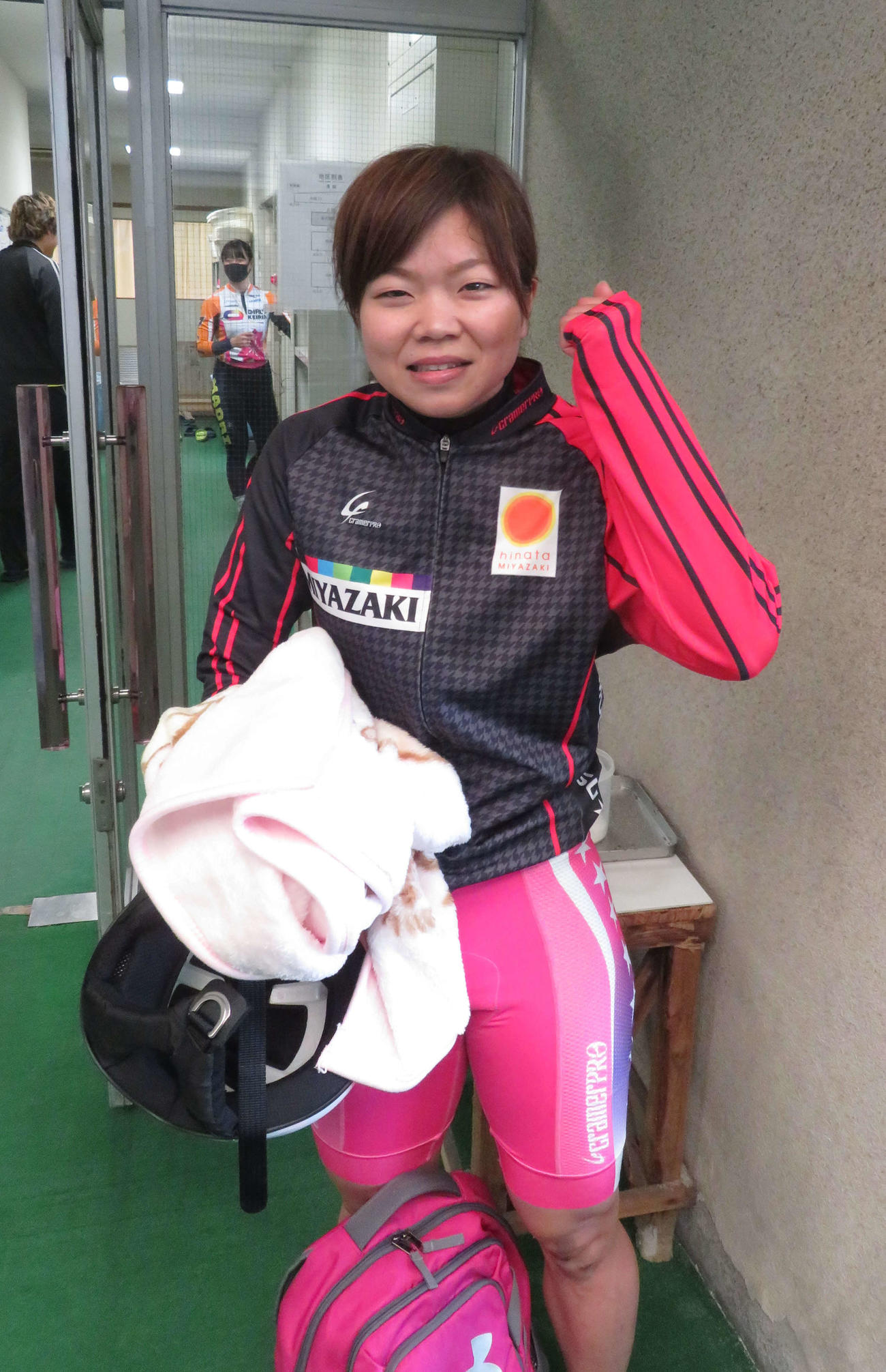 那須萌美がしぶとい走りで2着スタートを切った