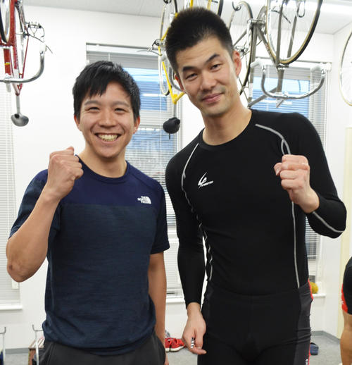 準決10Rで初連係する木暮安由（右）と小林泰正（撮影・井上和久）