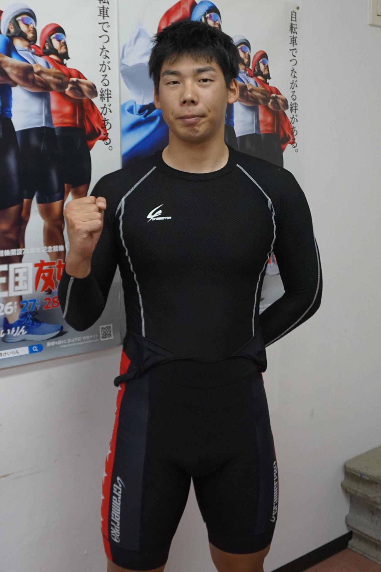 地元の阿部将大が初日特選を制して大歓声を浴びた