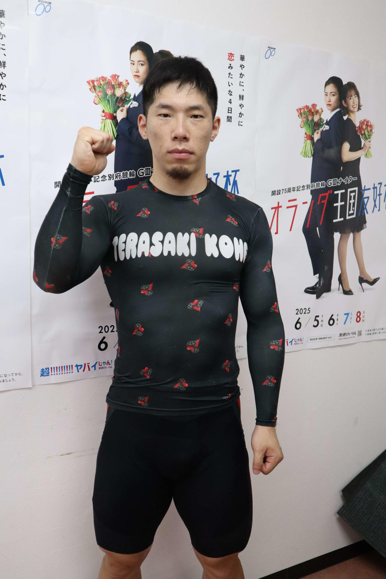 豪快にまくった寺崎浩平が決勝一番乗り（撮影・音無剛）