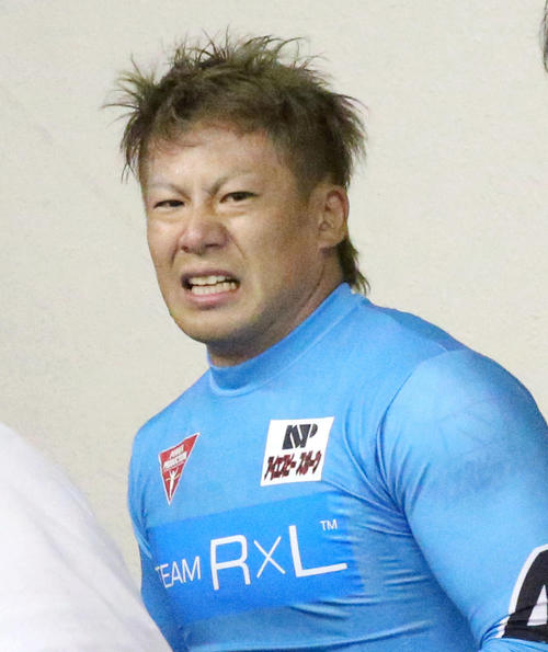 1R、1着の竹内雄作（撮影・上山淳一）