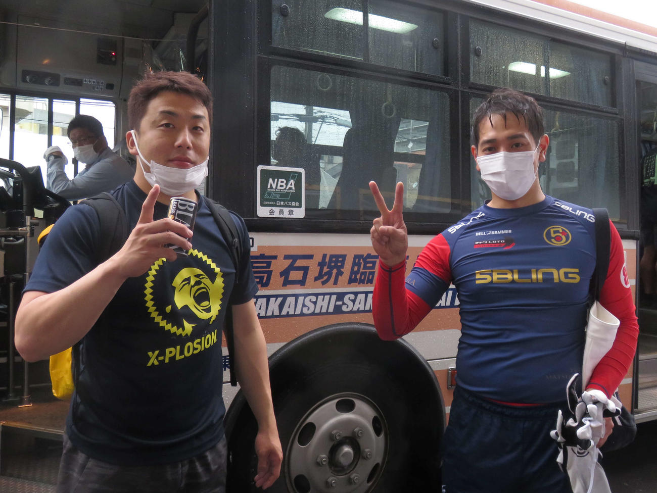 「2人でワンツー」と意気込む清水裕友（左）と松浦悠士（撮影・栗田文人）