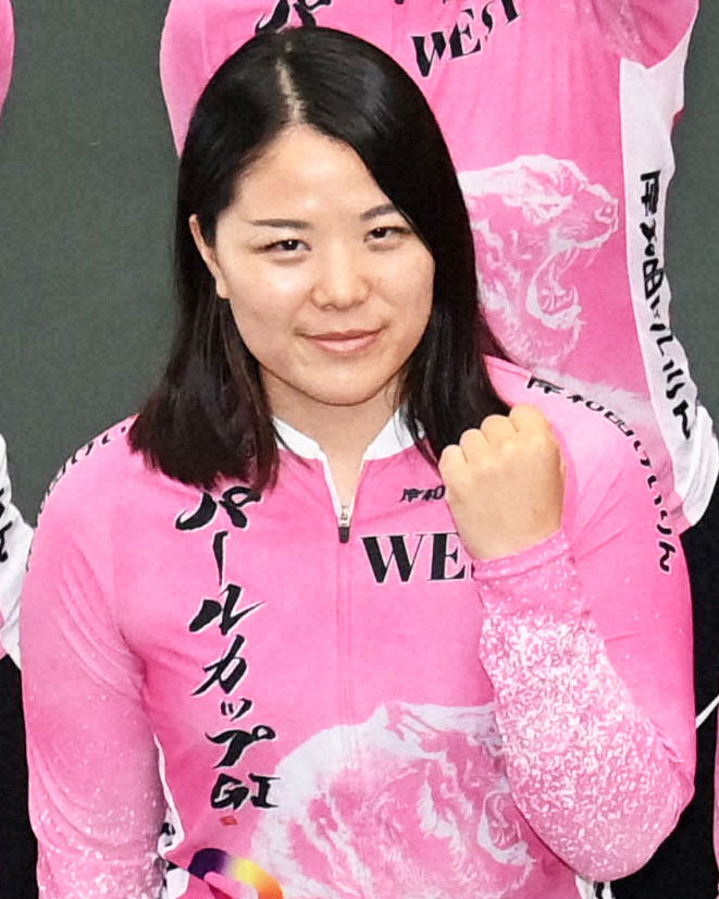 小林優香