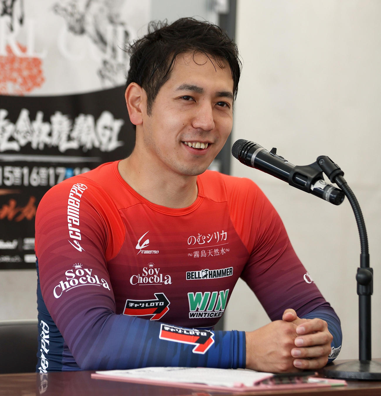 決勝進出を決め笑顔の松浦悠士