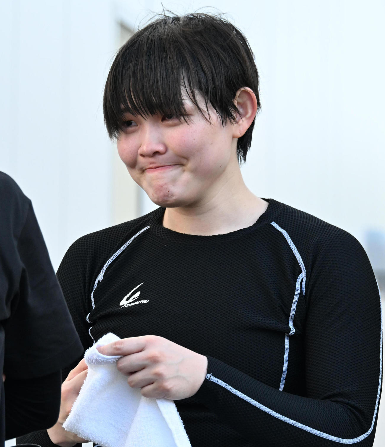 レース後に悔しそうな表情を見せる仲沢春香（撮影・石井愛子）