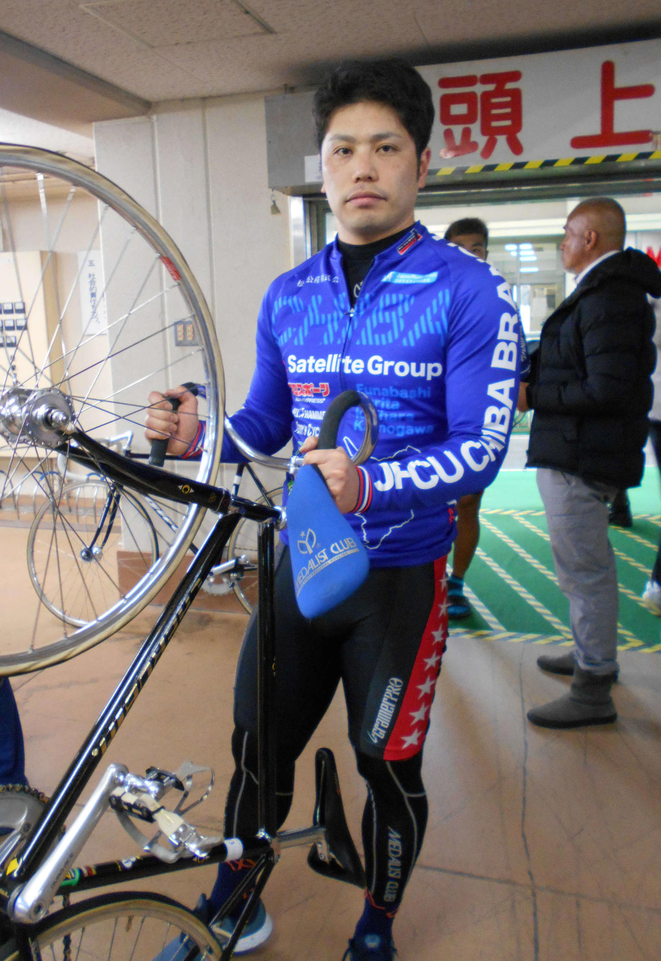 今年絶好調の岩本俊介が、パワーまくりで首位肉薄する