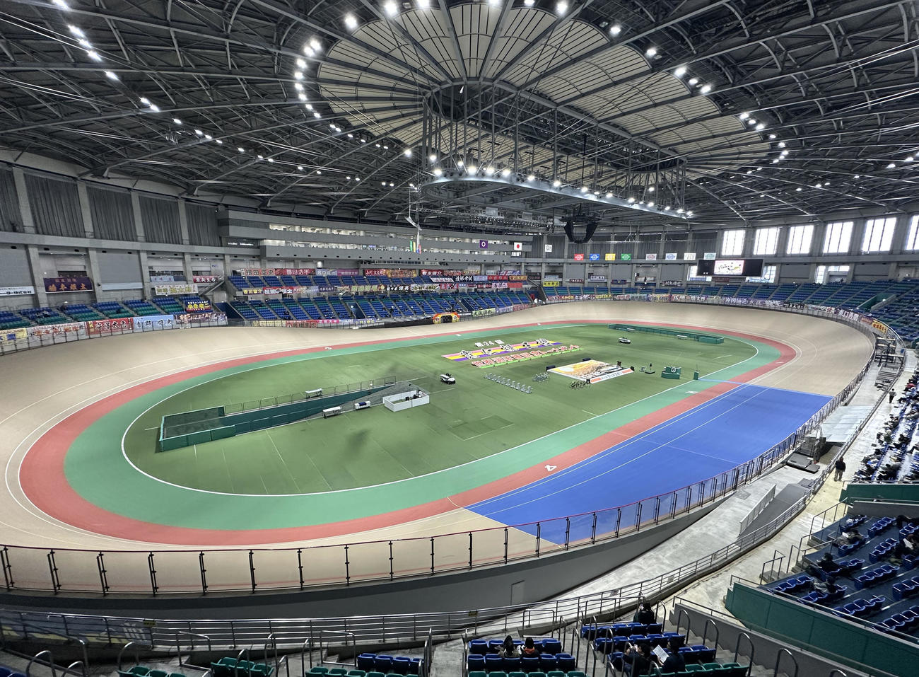 前橋競輪の「第34回寛仁親王牌」が開催されるグリーンドーム前橋（撮影・千葉一成）