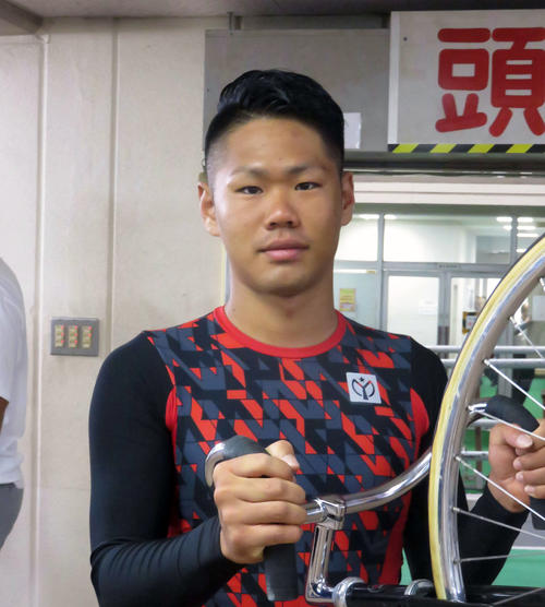今節で1、2班への特昇を狙う伊藤颯馬が逃げ切る（撮影・中野公博）