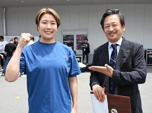 ヤマコウはG1デビューの半田水晶（左）に注目した（撮影・石井愛子）