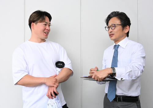 ヤマコウは犬伏湧也(左)にパワフルな走りを期待した