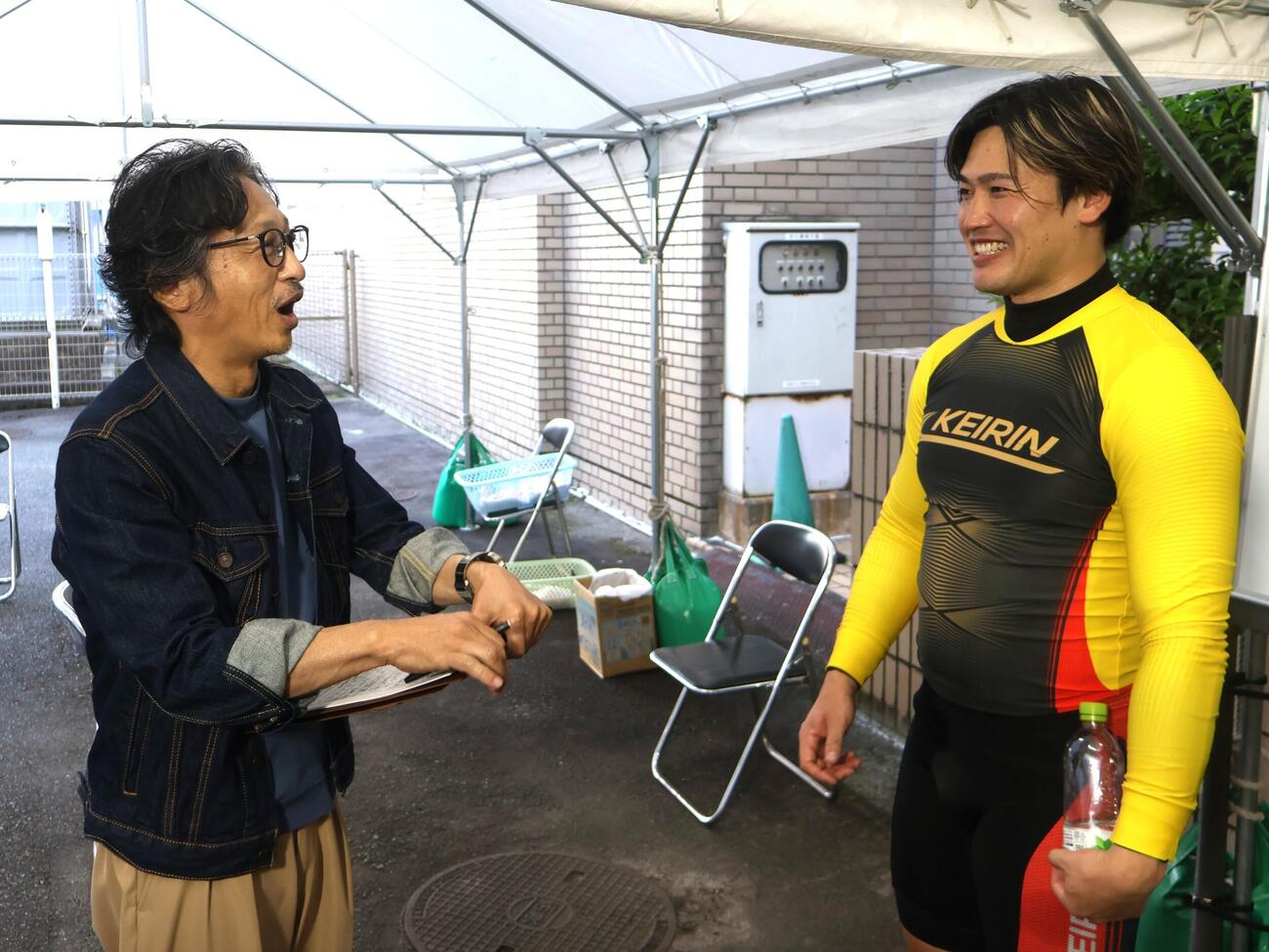 ヤマコウ（左）はS班になじんだ阿部拓真に期待を寄せた